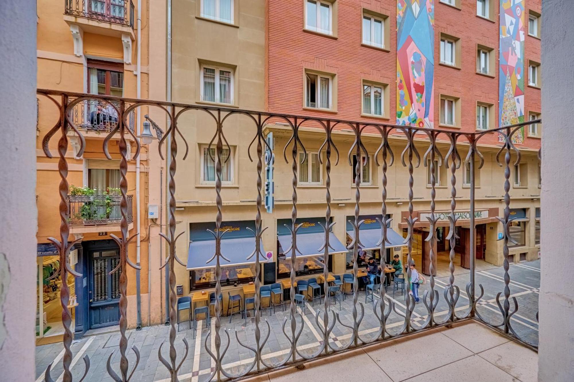 Centro Historico Exterior, Calle Nueva Dos Balcones بنبلونة المظهر الخارجي الصورة