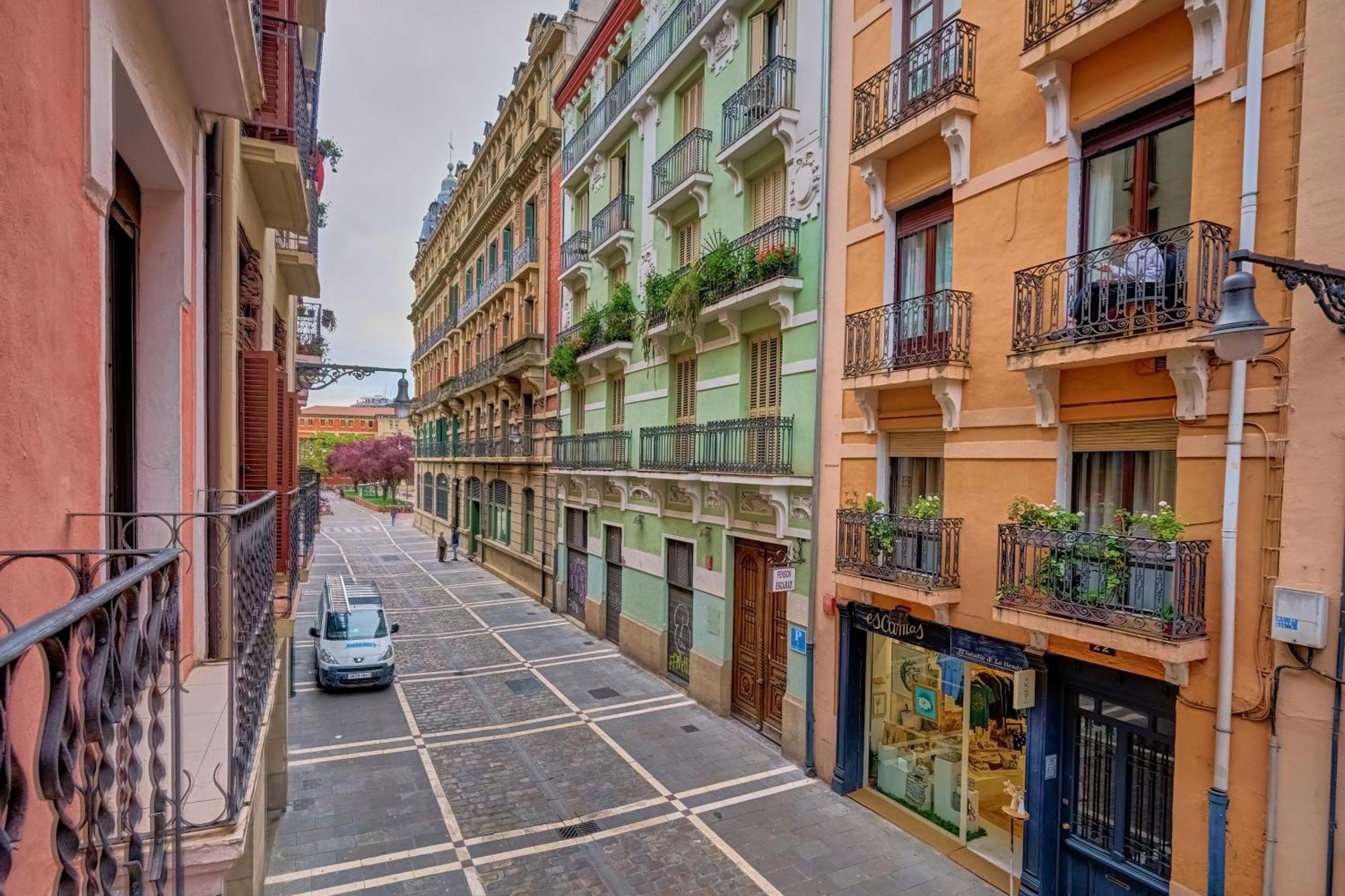Centro Historico Exterior, Calle Nueva Dos Balcones بنبلونة المظهر الخارجي الصورة